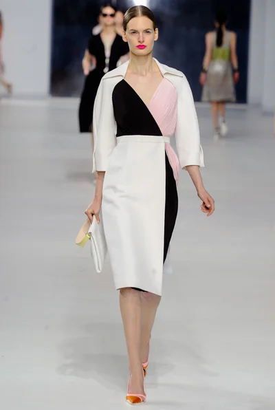 Look 14
